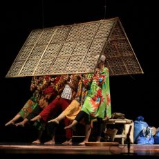 Di Balik Horizon / Behind The Horizon, part of Empowering Women artist grant, Concert Hall Taman Budaya Yogyakarta (Yogyakarta Cultural Centre), Padepokan Seni Bagong Kussudiardja- Yogyakarta, Goethe Haus Jakarta (October-December 2013)